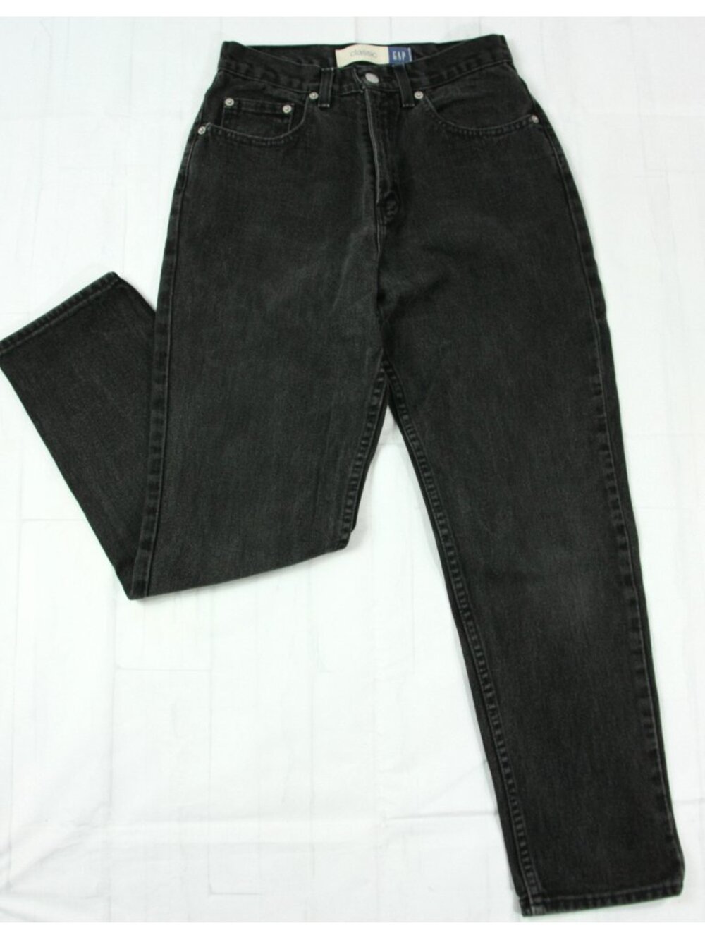 GAP Classic Fit Black Wash High Rise Tapered Leg Ankle Length Mom Jeans 6 Reg